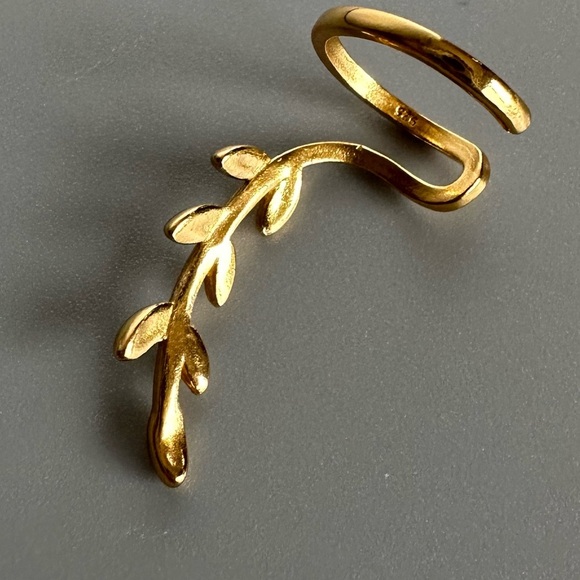 14K Gold Vermeil Leaf Ear Cuff – Climber Style No Piercing Needed - Picture 4 of 10